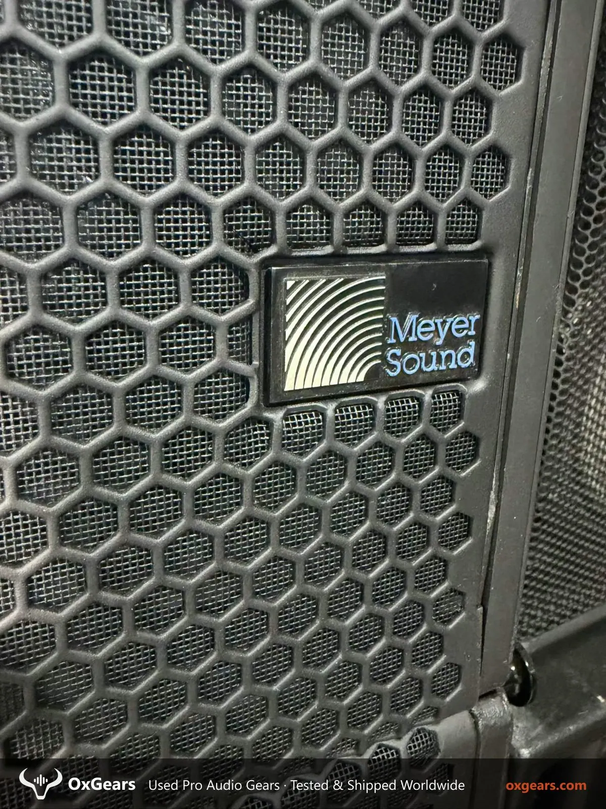 مكبر صوت Meyer Sound MINA من نوع Line Array 2