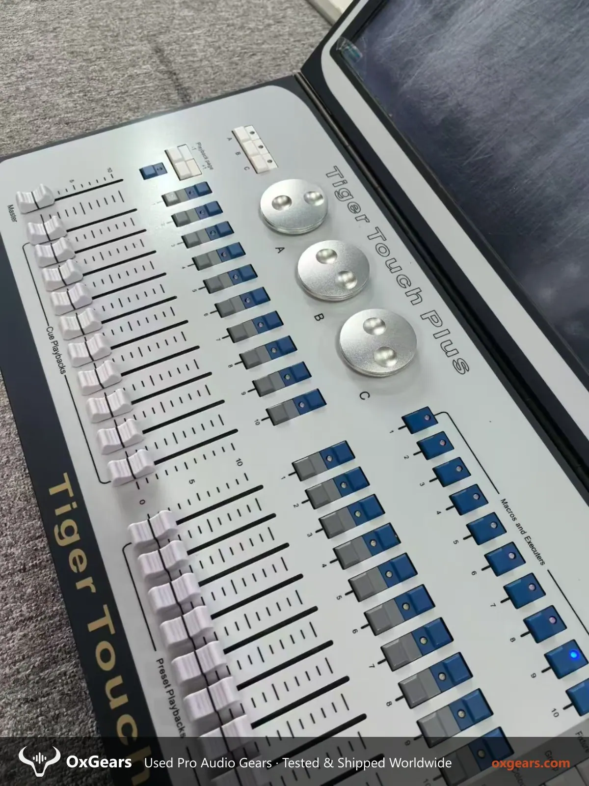 Tiger Touch Plus Lighting Console