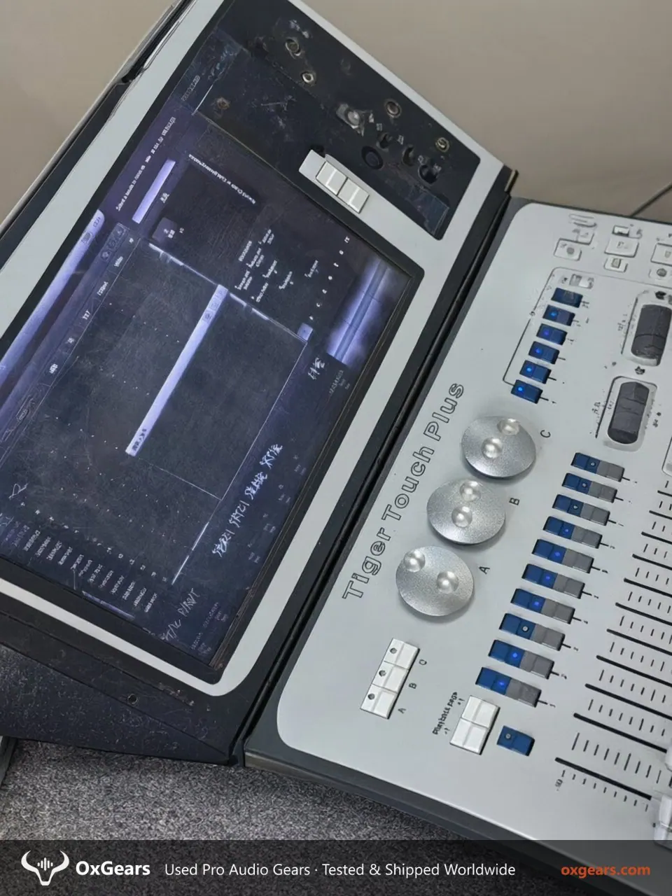 Tiger Touch Plus Lighting Console 5